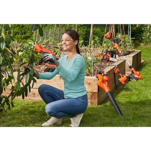 Akumulatorske škare za obrezivanje BLACK+DECKER 18V BCPP18D1 (1x 2.0Ah)-0