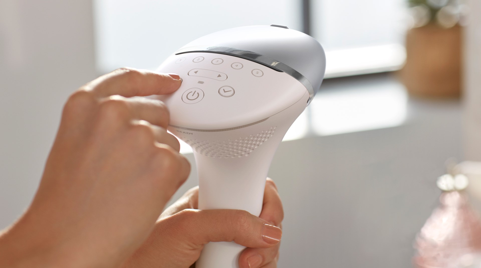 Uređaj PHILIPS LUMEA PRESTIGE BRI940/00 (intense pulsed light (IPL), bijela boja)-1