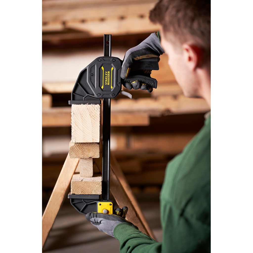 Stanley Tools FatMax XL Trigger Clamp 300mm, STA083239 The Stanley Tools FatMax XL Trigger Clamp has a tough, heat treated steel I beam bar that provides long lasting strength and durability. Fitted w-1