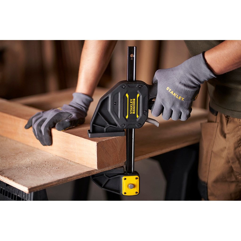 Stanley Tools FatMax XL Trigger Clamp 300mm, STA083239 The Stanley Tools FatMax XL Trigger Clamp has a tough, heat treated steel I beam bar that provides long lasting strength and durability. Fitted w-6