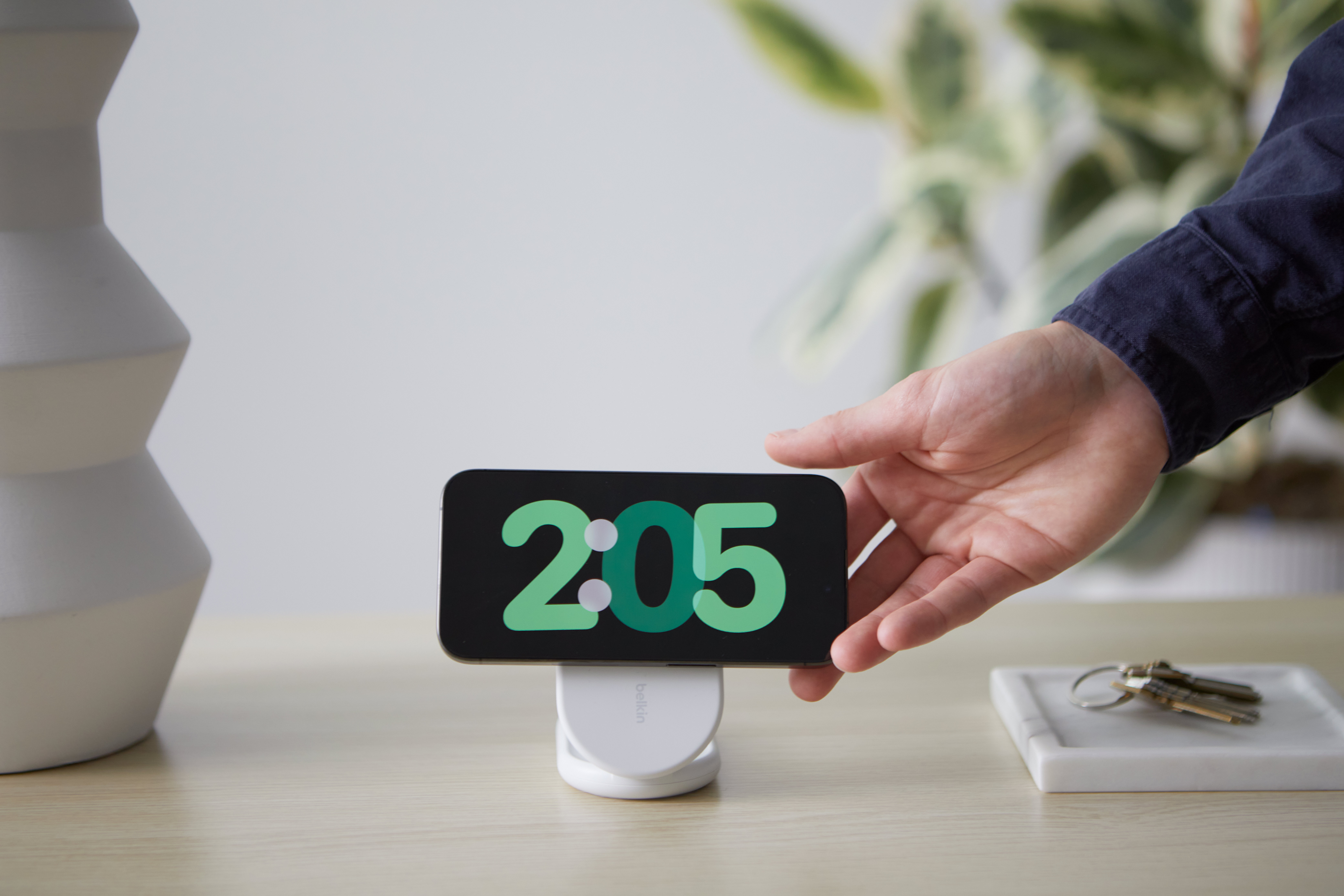 Punjač BELKIN BOOSTCHARGE Qi2 15w Magnetic 2in1 Stand-2
