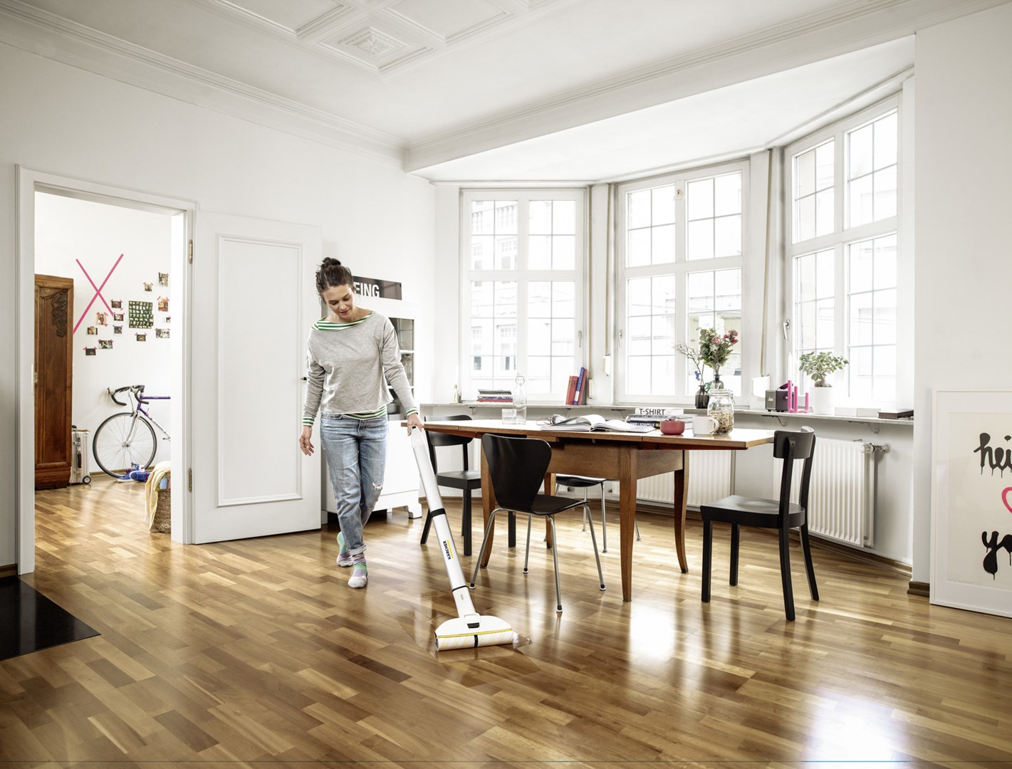Usisavač KARCHER EWM 2 (baterija, mokro čišćenje, crna, bijela, žuta, 2.5 Ah)-7
