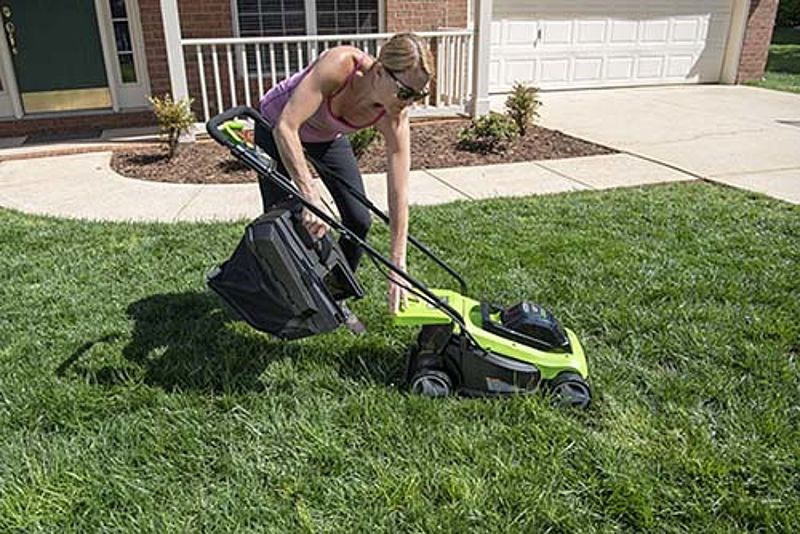 Akumulatorska kosilica GREENWORKS GD24LM33K4 (24V, 33 cm, 30L košara, set s 4Ah baterijom i punjačem)-4