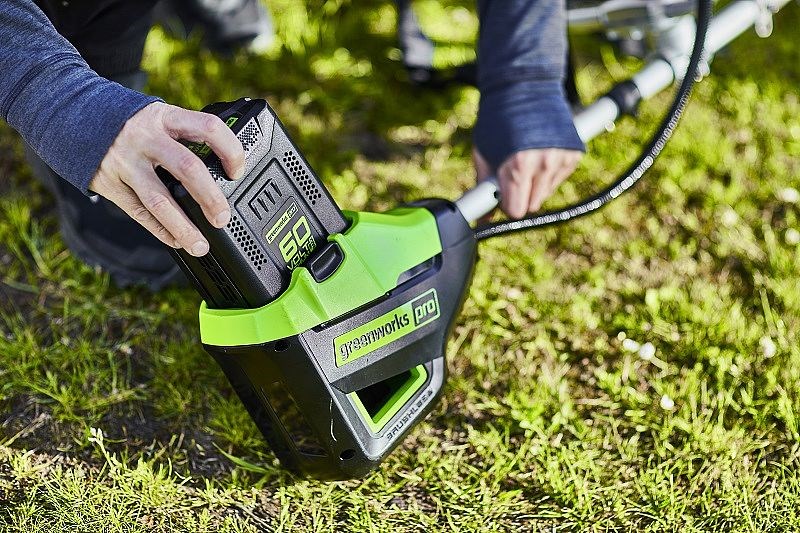 Akumulatorski trimer za travu GREENWORKS GD60BCB (60V, motor bez četkica, 40 cm, bicikl ručka)-0