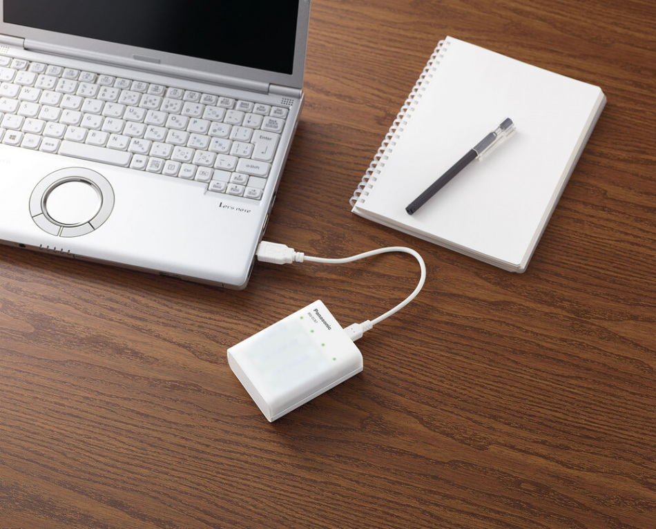 Punjač PANASONIC SMARTPLUS USB + 4 x AA ENELOOP 2000 mAh-5