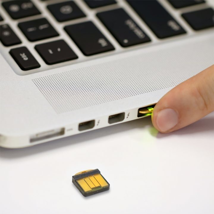 USB sigurnosni ključ YUBICO YubiKey 5 Nano-1