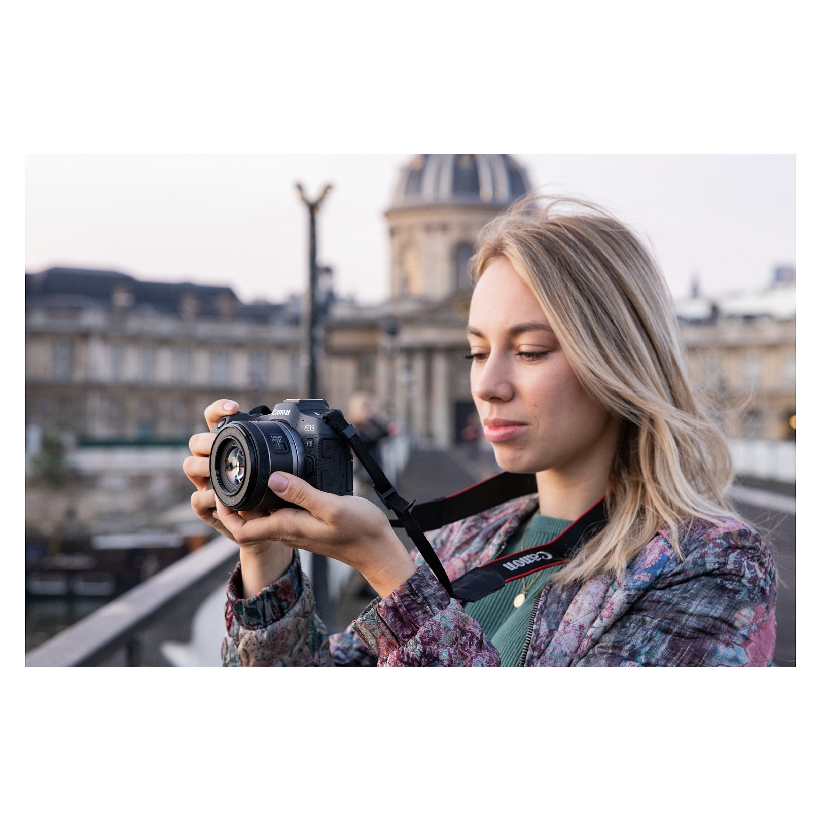 Fotoaparat CANON EOS R8 + RF 24-50mm f/4.5-6.3 IS STM-2