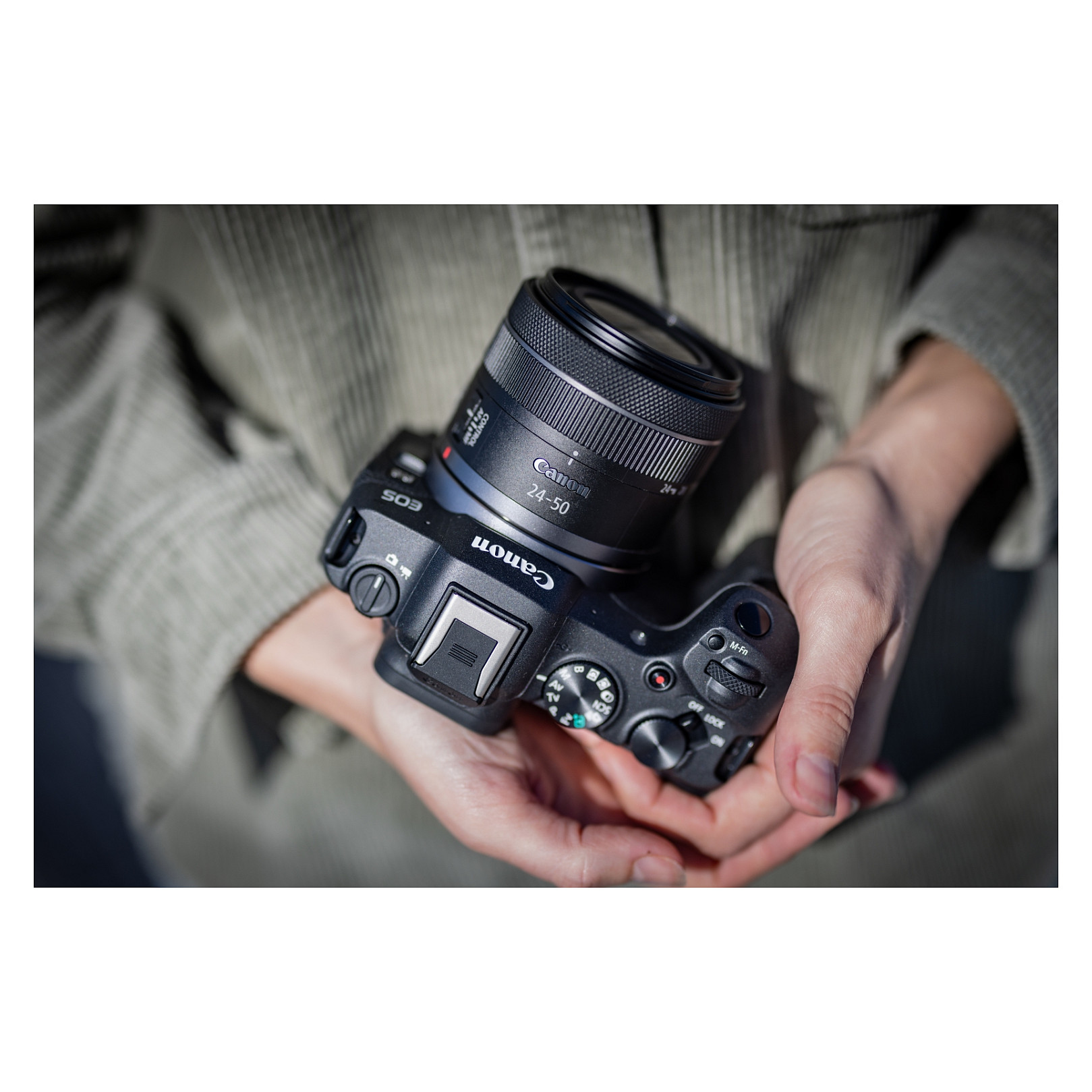 Fotoaparat CANON EOS R8 + RF 24-50mm f/4.5-6.3 IS STM-4
