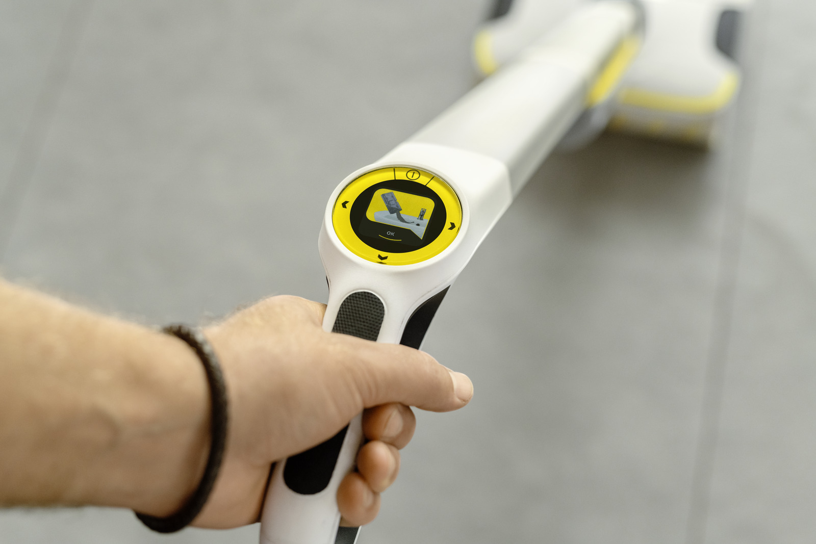Mop Elektryczny KARCHER FC8 Smart Signature-8