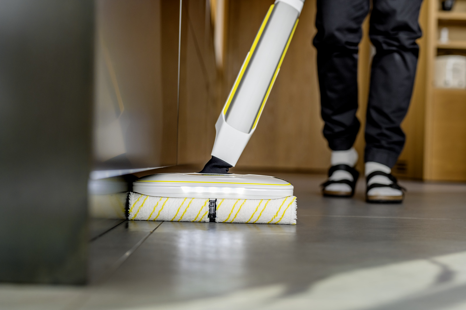 Mop Elektryczny KARCHER FC8 Smart Signature-3