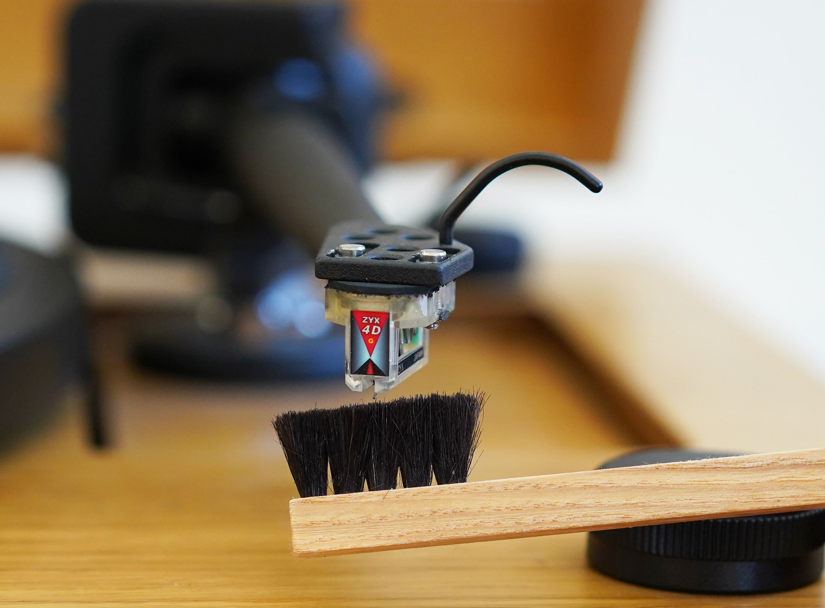 Četkica za čišćenje gramofonske igle SIMPLY ANALOG Natural Wood-1