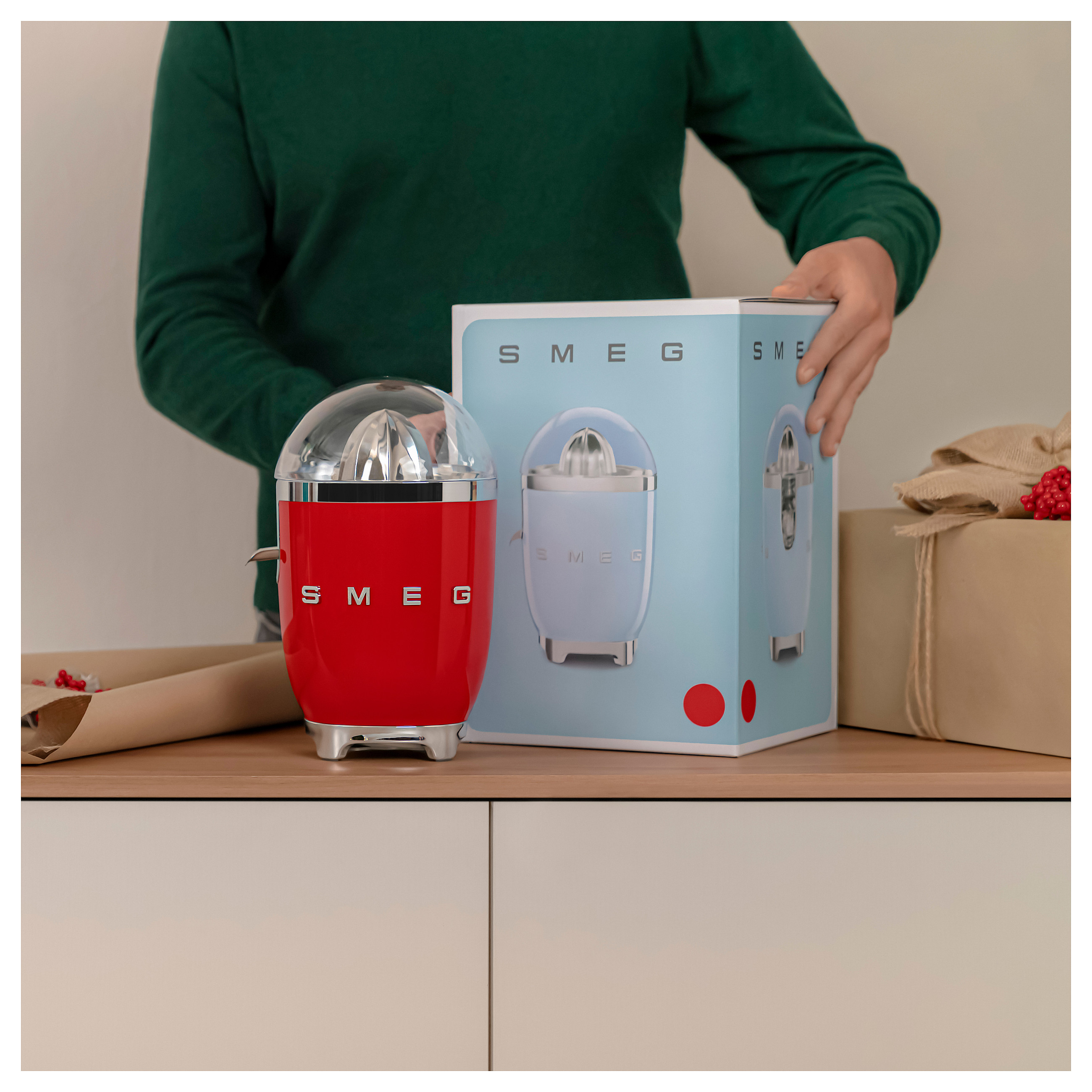 Cjedilo za agrume SMEG 50's Style CJF11RDEU (70W, automatski start/stop, crveno)-5