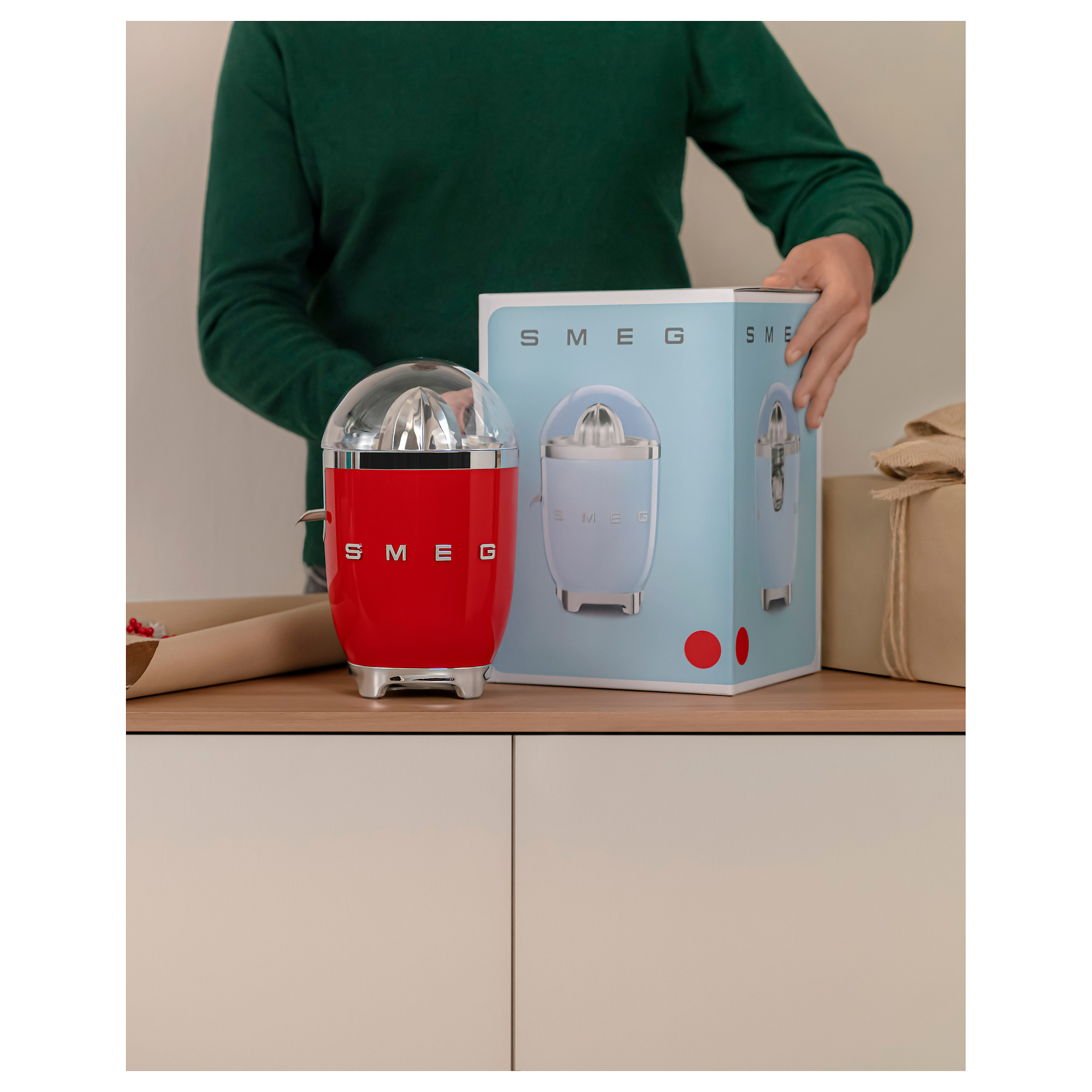Cjedilo za agrume SMEG 50's Style CJF11RDEU (70W, automatski start/stop, crveno)-7