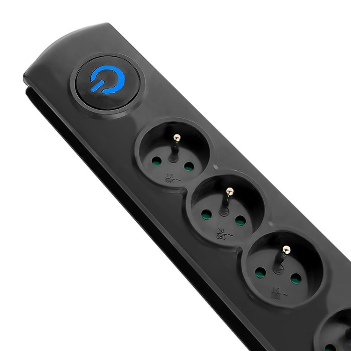 Zaštita od prenapona QOLTEC 50104 4 AC utičnice 230 V 1.5 m crna boja-1