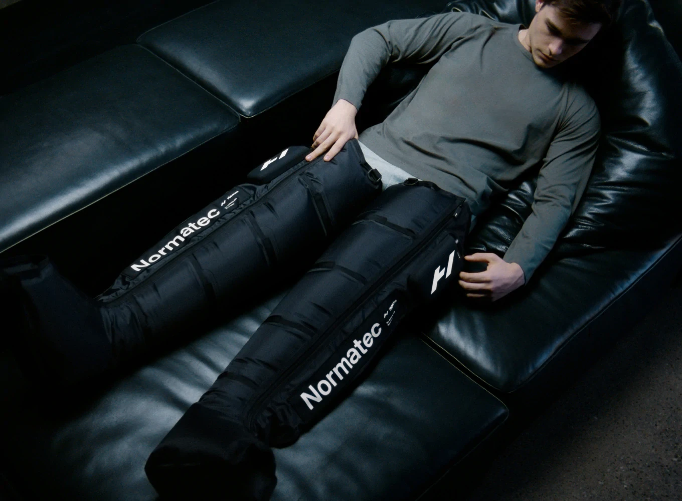 Kompresijski masažer za noge HYPERICE Normatec Premier Package - Standard-3