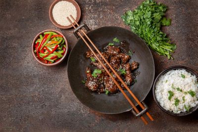 Wok tava FIREROCKET od lijevanog željeza (34 cm)-4