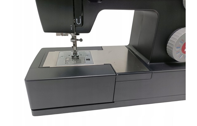 Šivaća mašina SINGER Heavy Duty 4432 crna boja-1