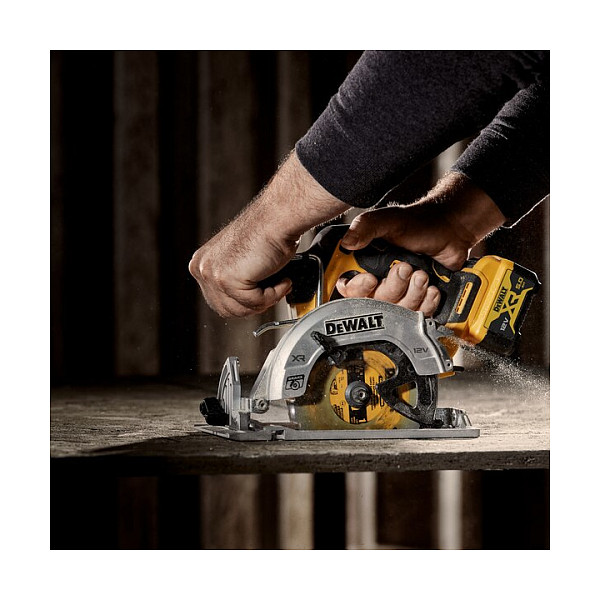 Akumulatorska kružna pila DEWALT DCS512P2-QW (12V XR, 140mm, 2x5.0Ah, TSTAK)-3