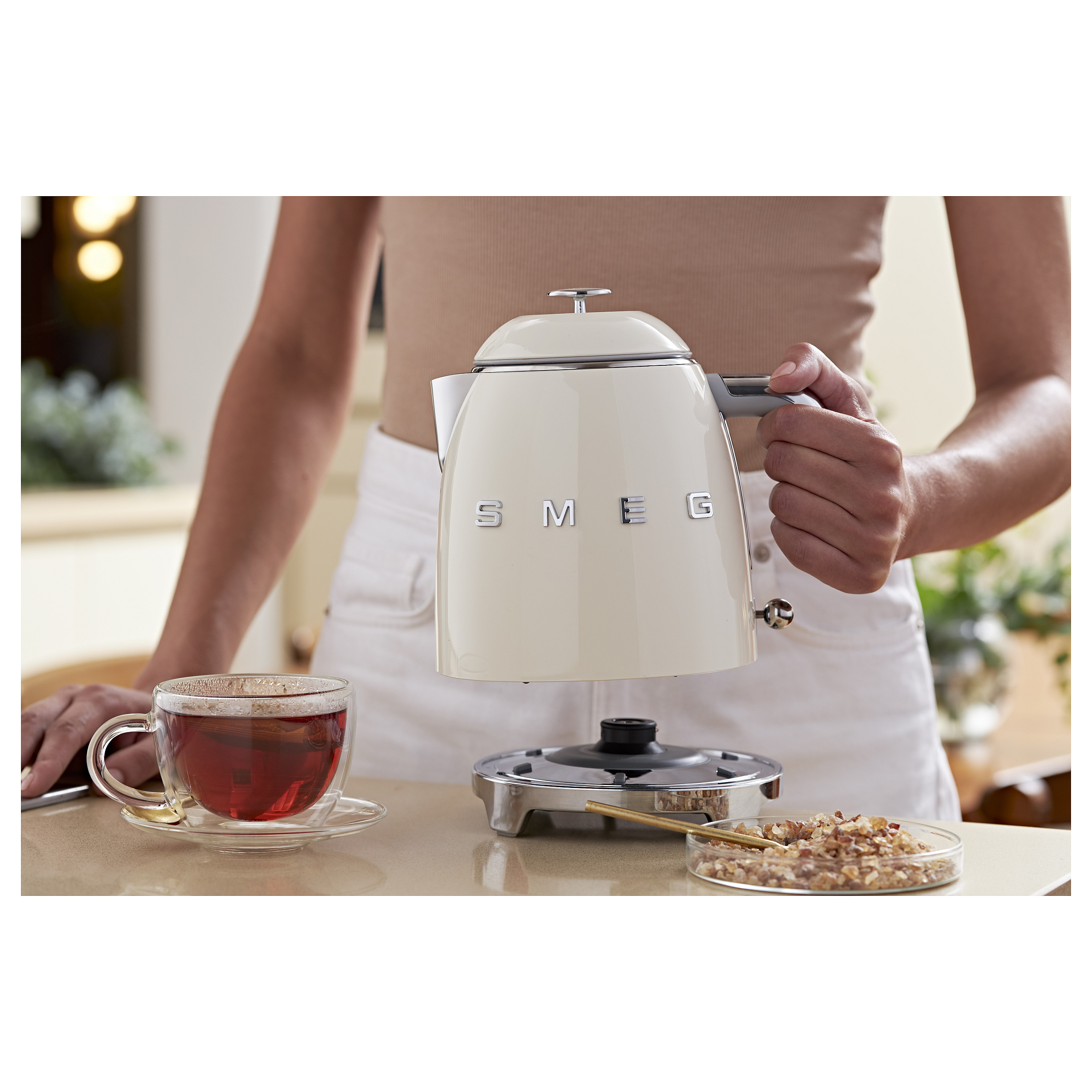 Kuhalo za vodu SMEG 50's Style KLF05CREU, 0.8L, 1400W, krem-15