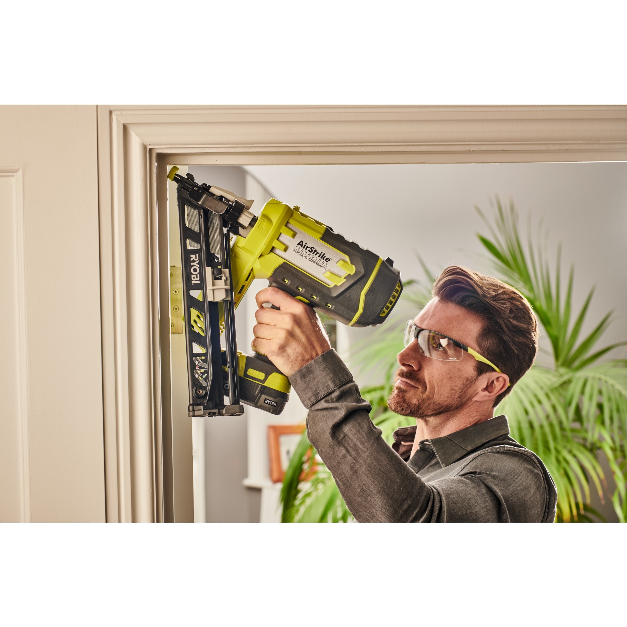 Akumulatorska klamerica RYOBI R15GN18-0 18V ONE+ (15G, 24-64mm, bez baterije)-1