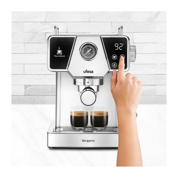Espresso aparat UFESA Bergamo 20 barov pritiska, Thermoblock, penilac mleka-2