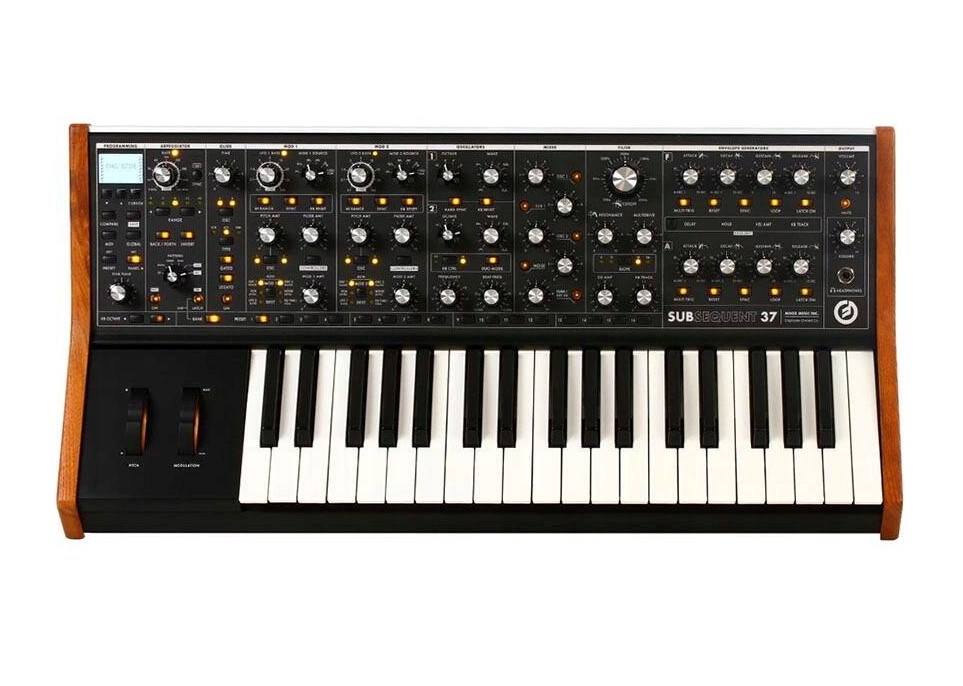 Analog synthesizer MOOG SUBsequent 37
