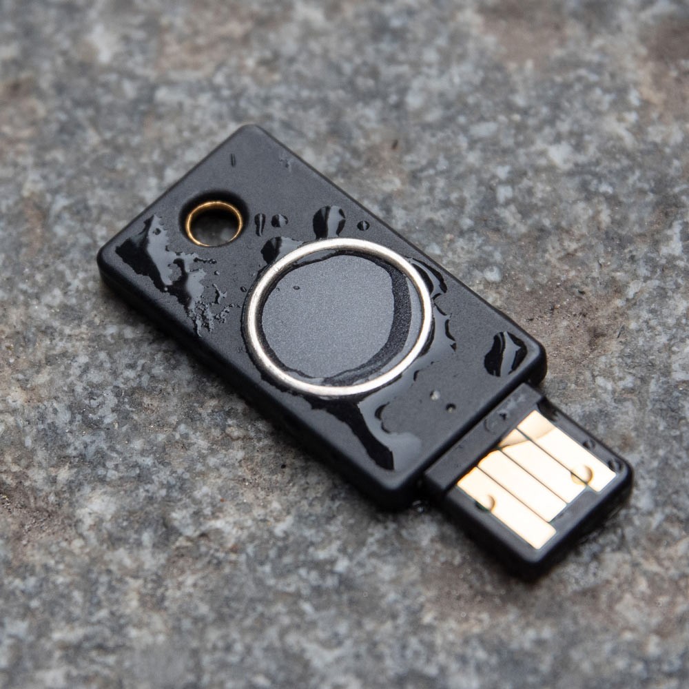 Uređaj za autentifikaciju YUBICO YubiKey Bio FIDO Edition-3
