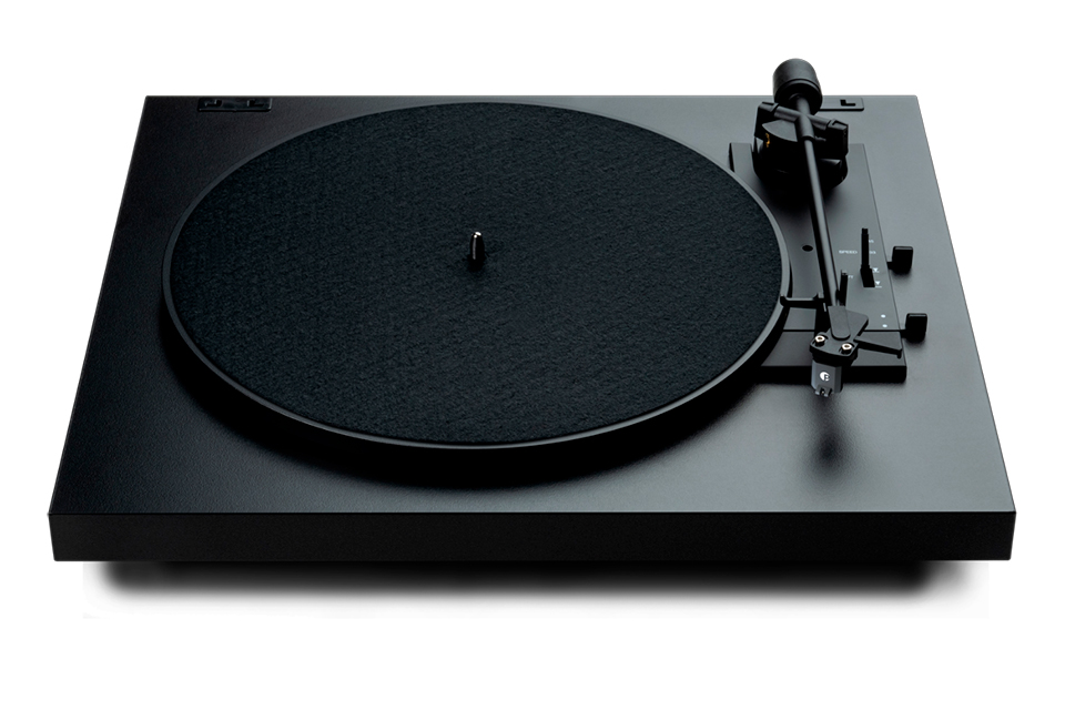 Gramofon PRO-JECT A1.2 OM10 UNI crni
