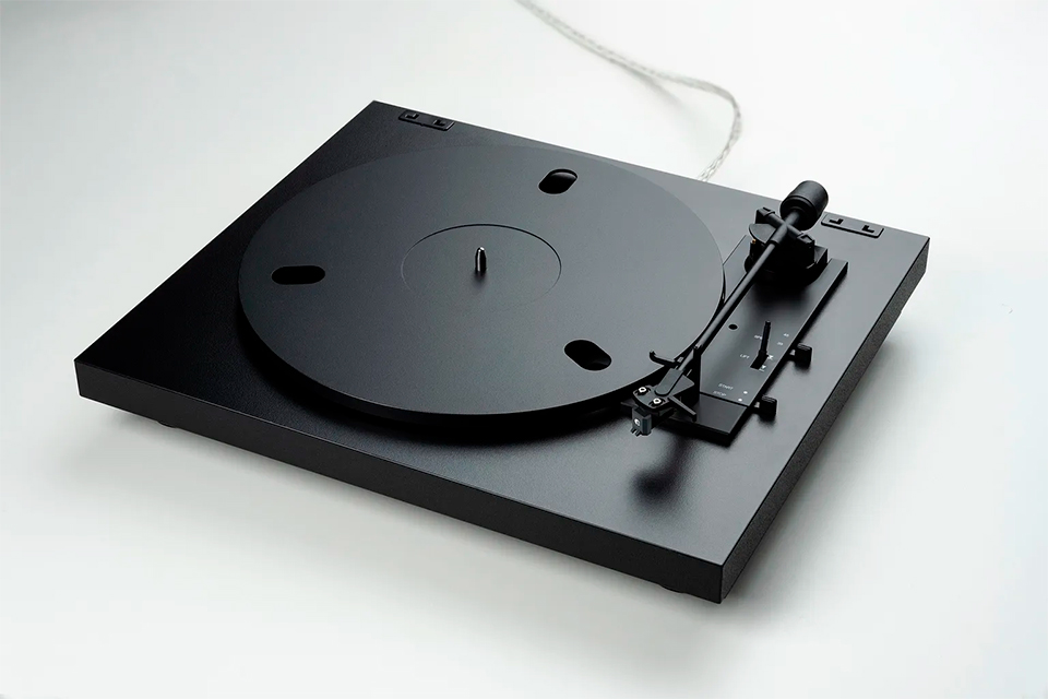 Gramofon PRO-JECT A1.2 OM10 UNI crni-4