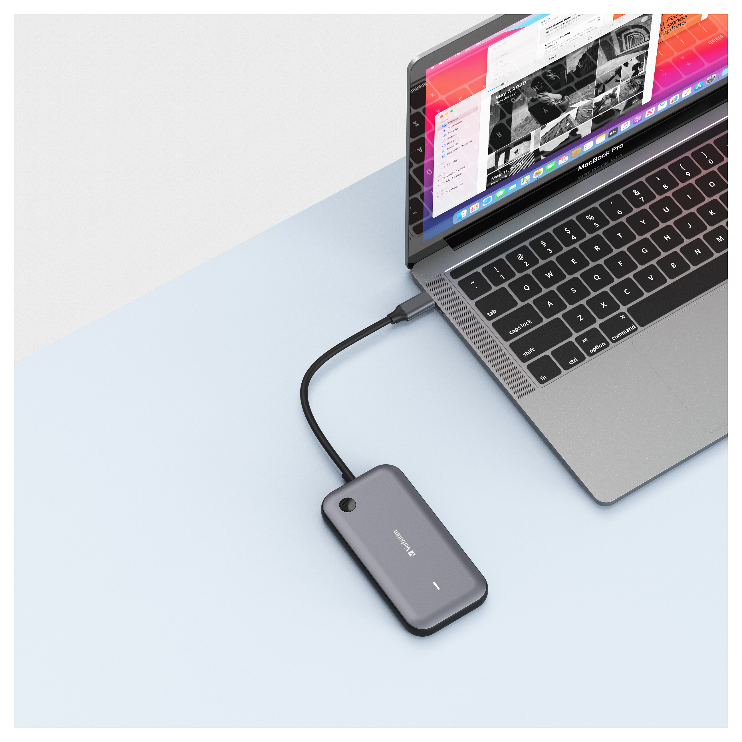 Adapter VERBATIM Share My Screen 1080p USB-C Wireless Display s Hubom WDA-01-3