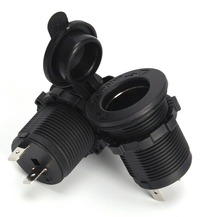 Utičnica za napajanje AMPIRE ZB600 (12V/15A)-1