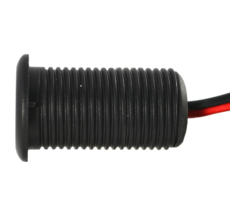 Ugradbeni punjač AMPIRE ZBC031 (USB-C, 12/24V > USB, 3.1A)-6
