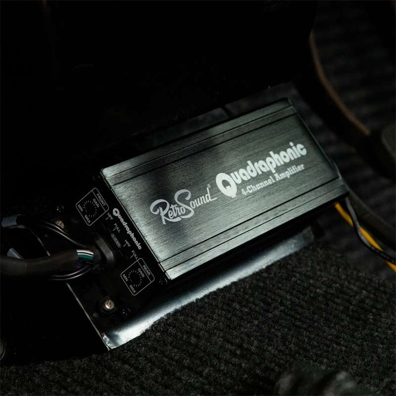 Pojačalo RETROSOUND QUADRAPHONIC 4x 45 Watts-5