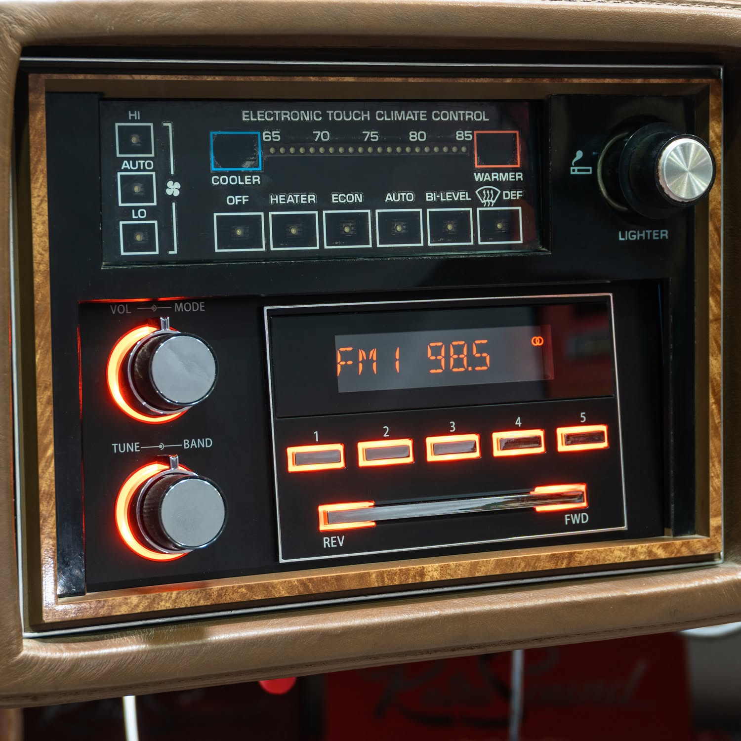 Display Unit RETROSOUND New York-10