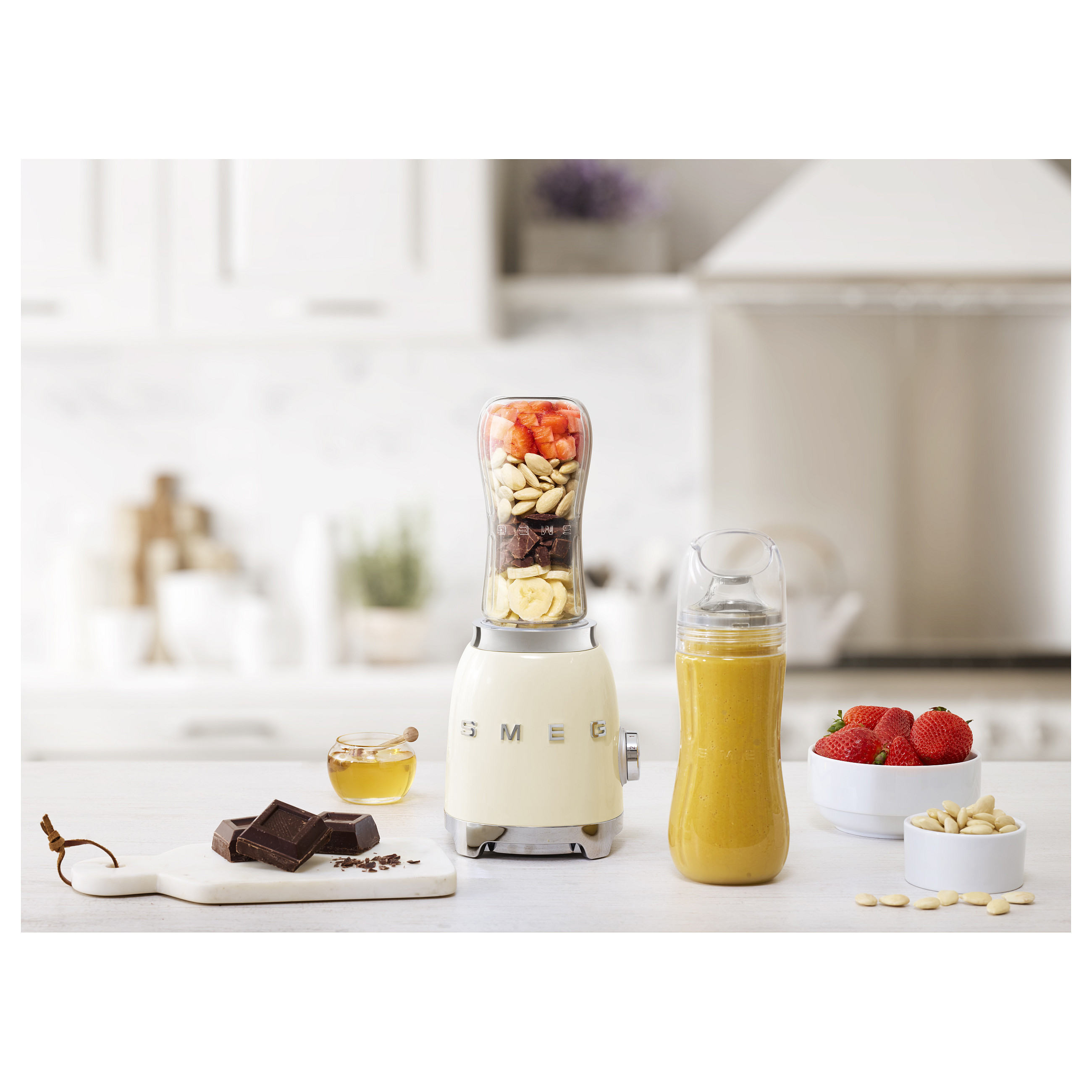 Smeg 50's Style Blenders PBF01CREU Cream-5