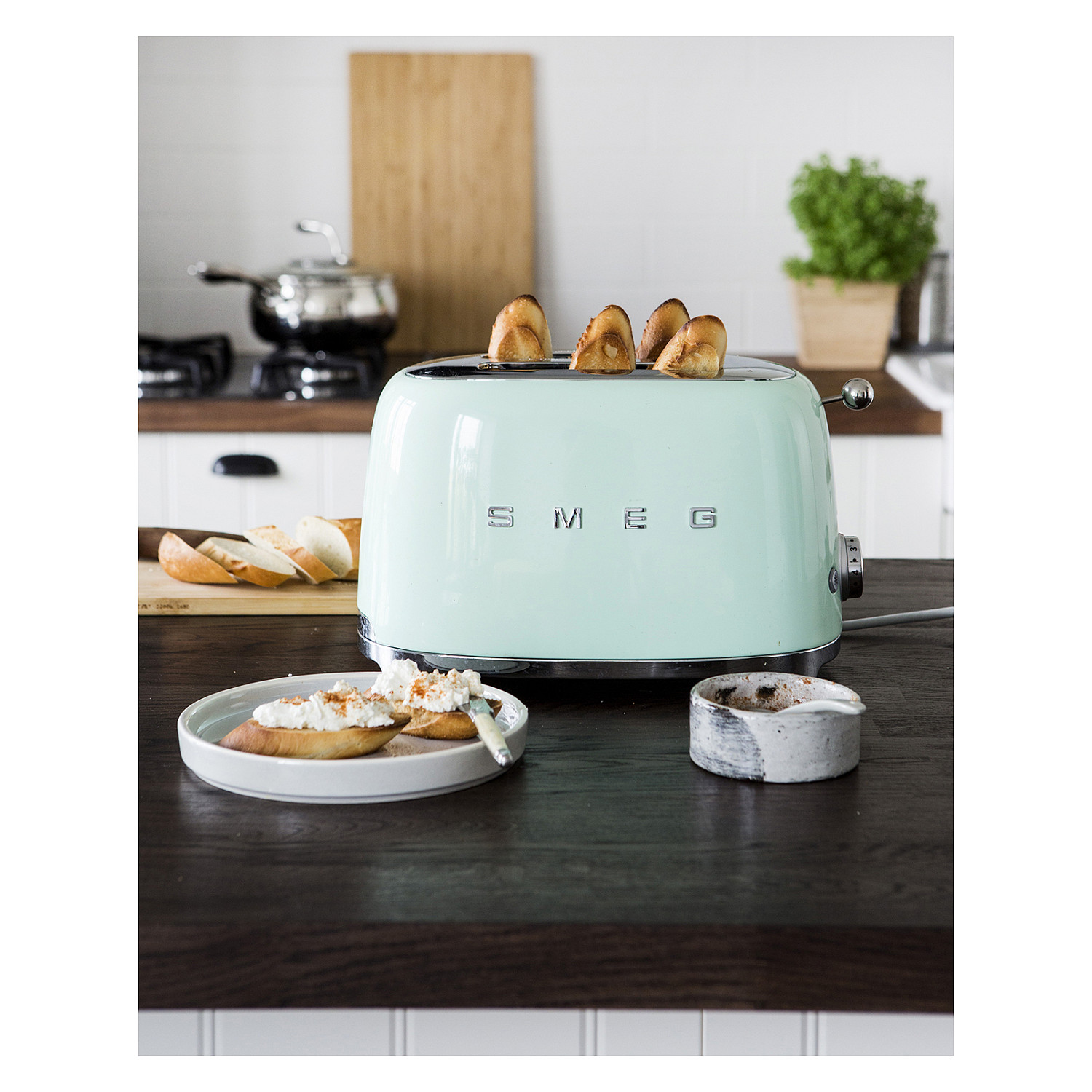 Toster SMEG TSF01PGEU 50's Style (2 utora, 950W, 6 razina tamnjenja) Pastel Green-14