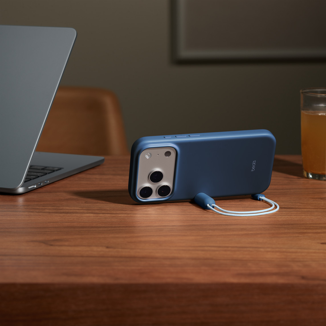 Dodaci APPLE Beats iPhone 17 Pro Kickstand Case (MagSafe, kontrola kamere)-1