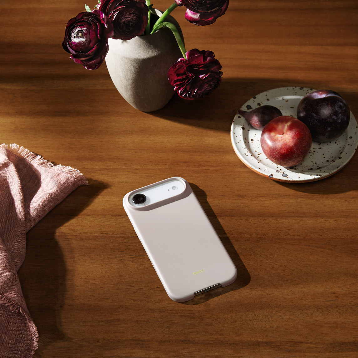 Futrola za iPhone APPLE Beats Air s MagSafe i kontrolom kamere - Lime Stone-1