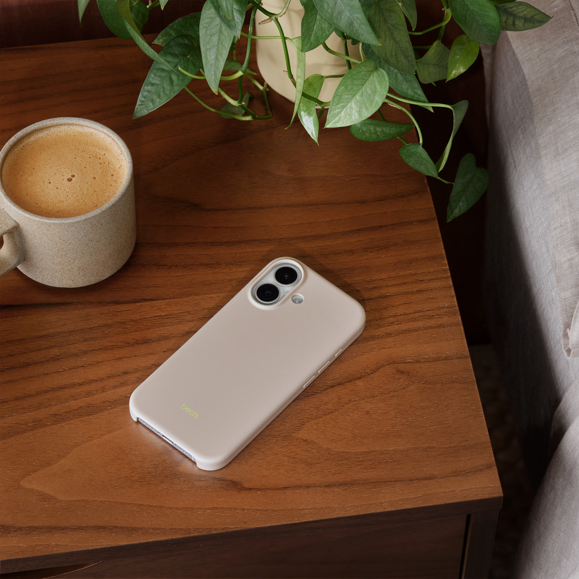 Futrola za iPhone 17 - APPLE Beats, s MagSafe i kontrolom kamere (Lime Stone)-1