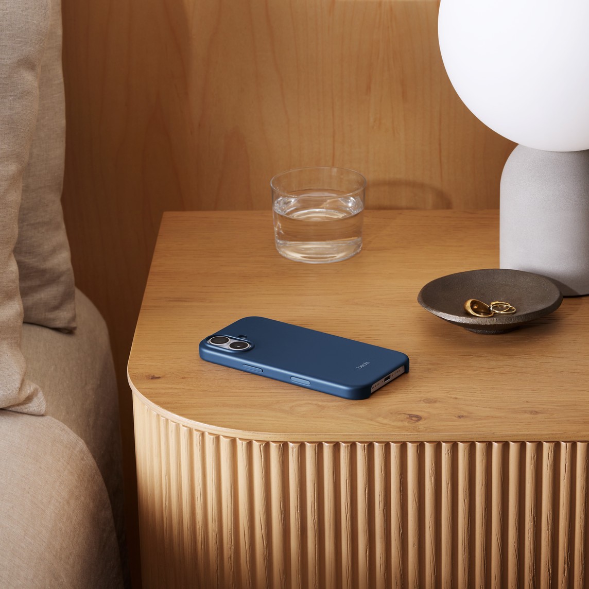 Futrola za iPhone 17 - APPLE Beats s MagSafe i kontrolom kamere (Bedrock Blue)-5