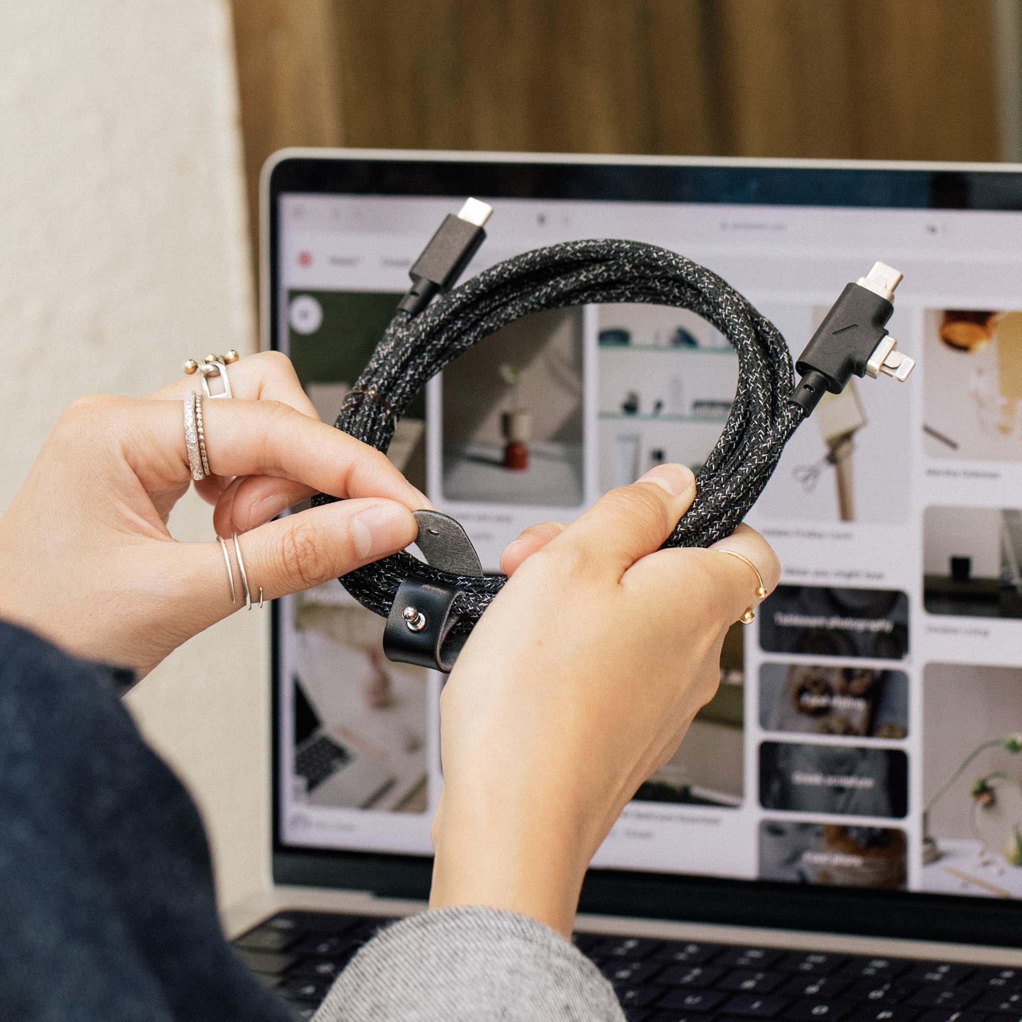 Native Union Belt Cable Duo Pro (USB-C to USB-C/Lightning)-2