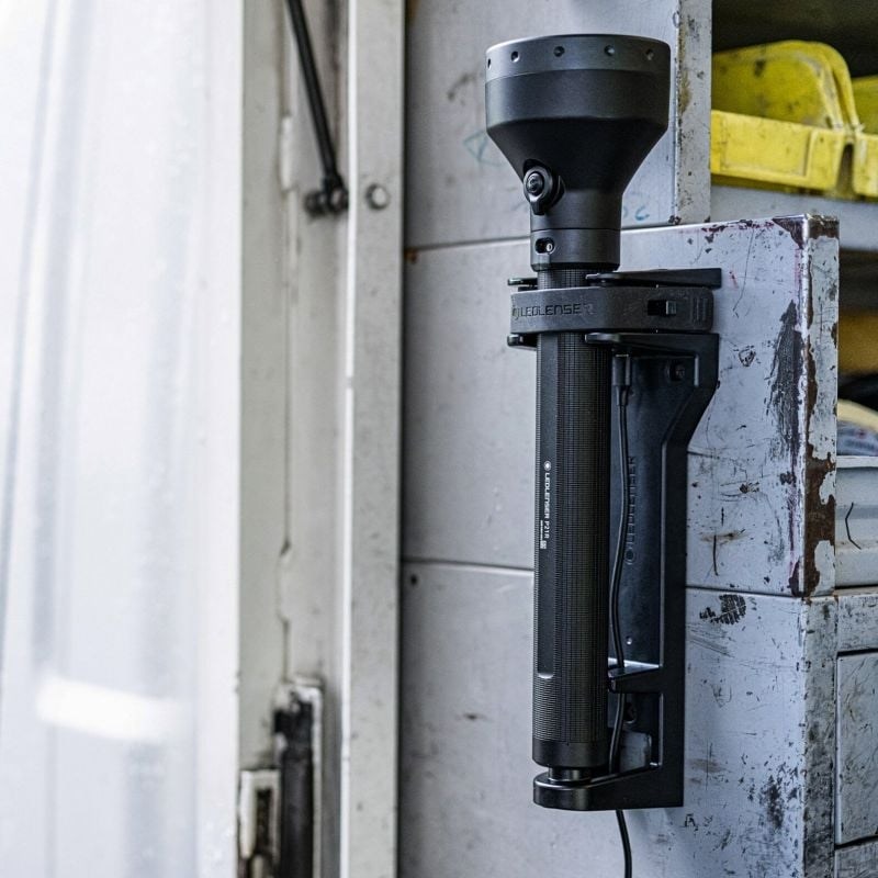 Ručna svjetiljka LEDLENSER P21R Black (LED)-5