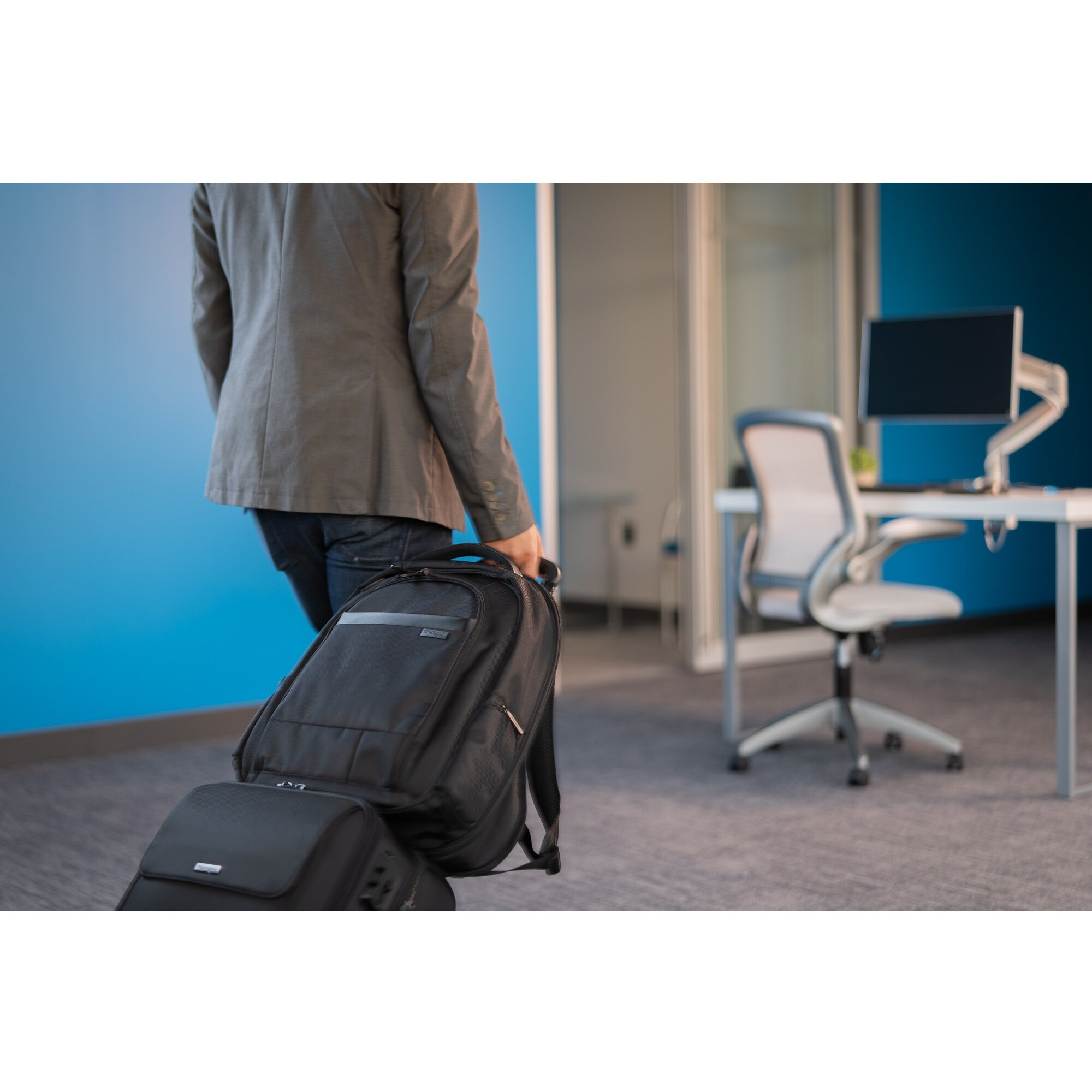Ruksak KENSINGTON Contour 2.0 17" Pro-15