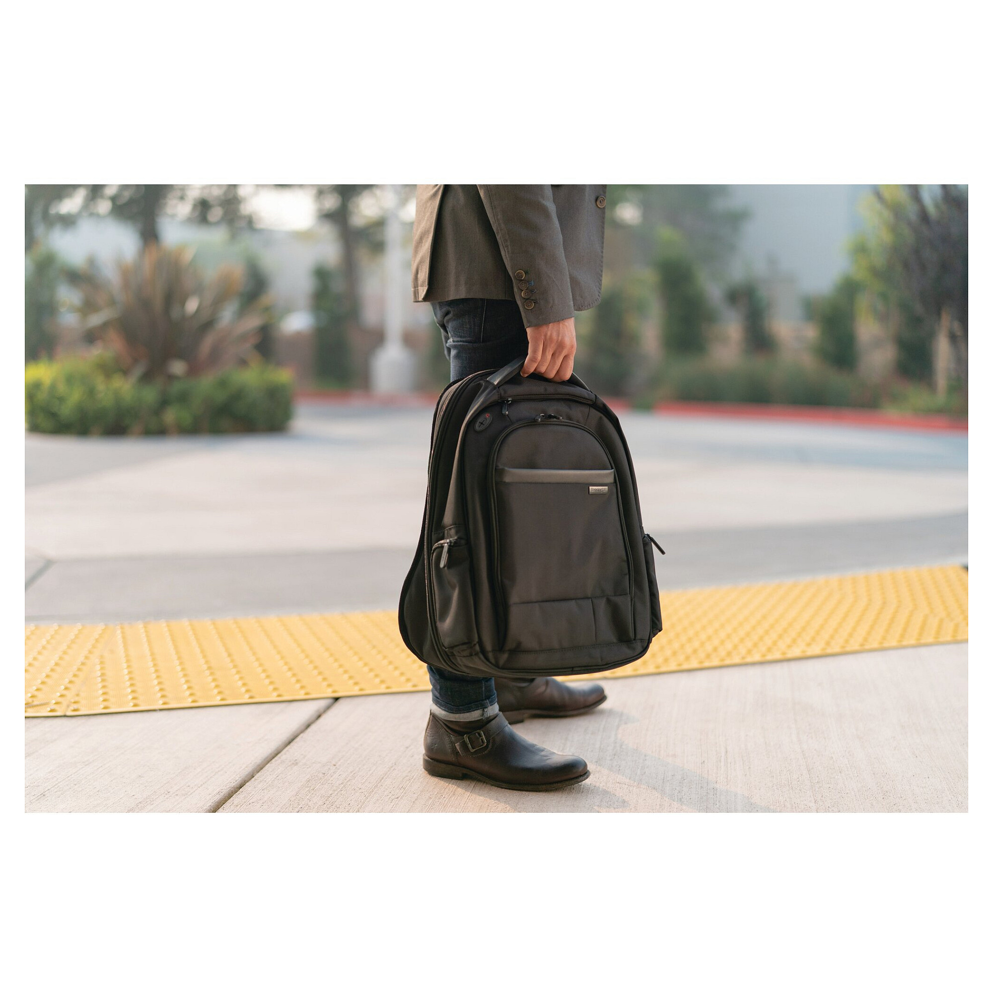 Ruksak KENSINGTON Contour 2.0 17" Pro-24
