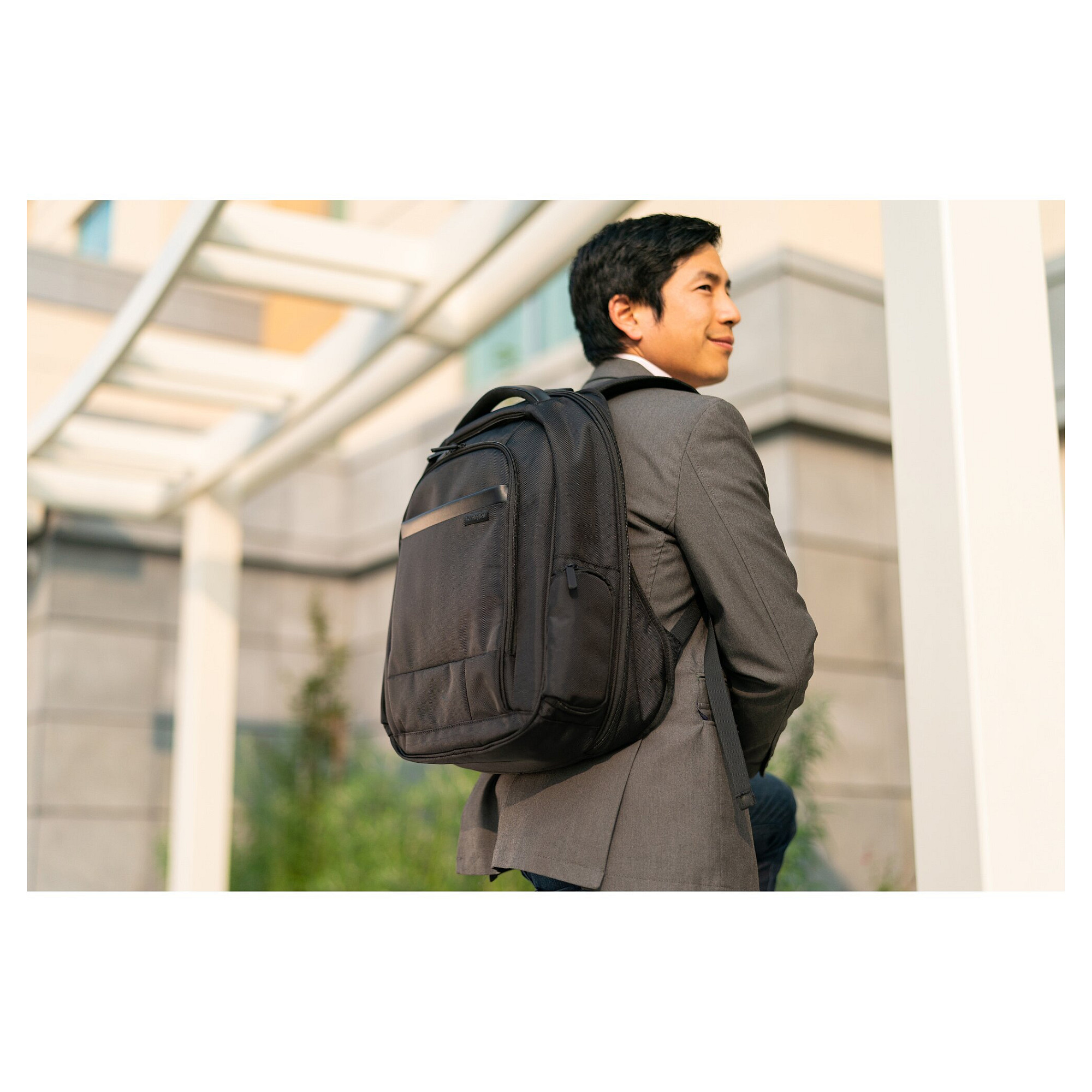 Ruksak KENSINGTON Contour 2.0 17" Pro-25