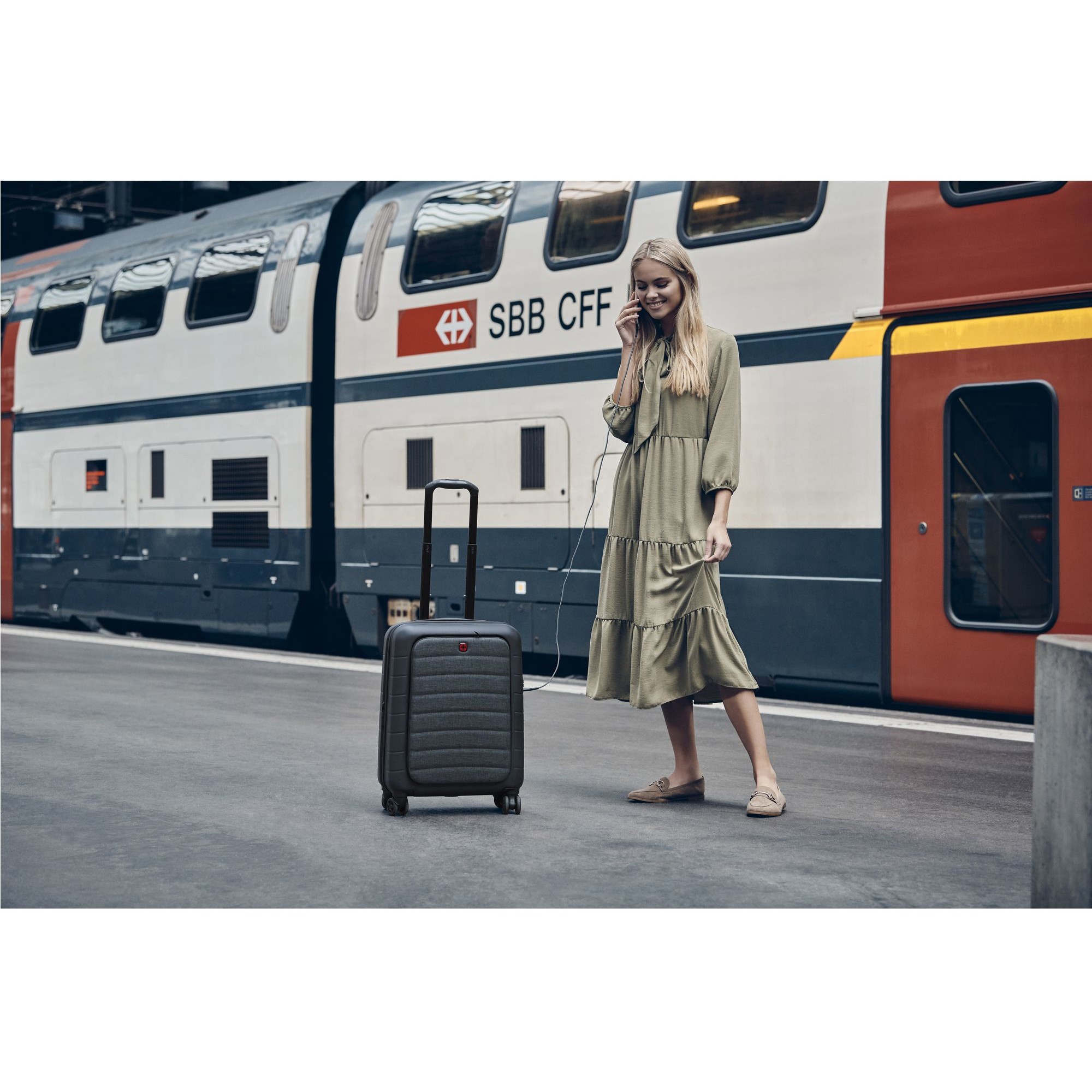Wenger Syntry Carry-On suitcase, gray heather-4