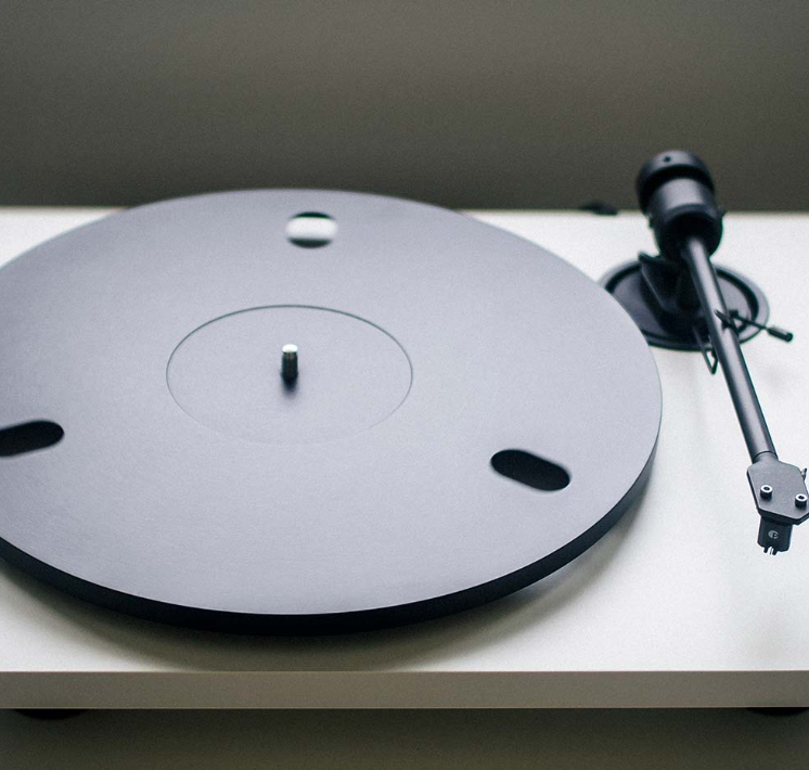 Gramofon PRO-JECT E1.2, bijeli, PICK IT, MM-2
