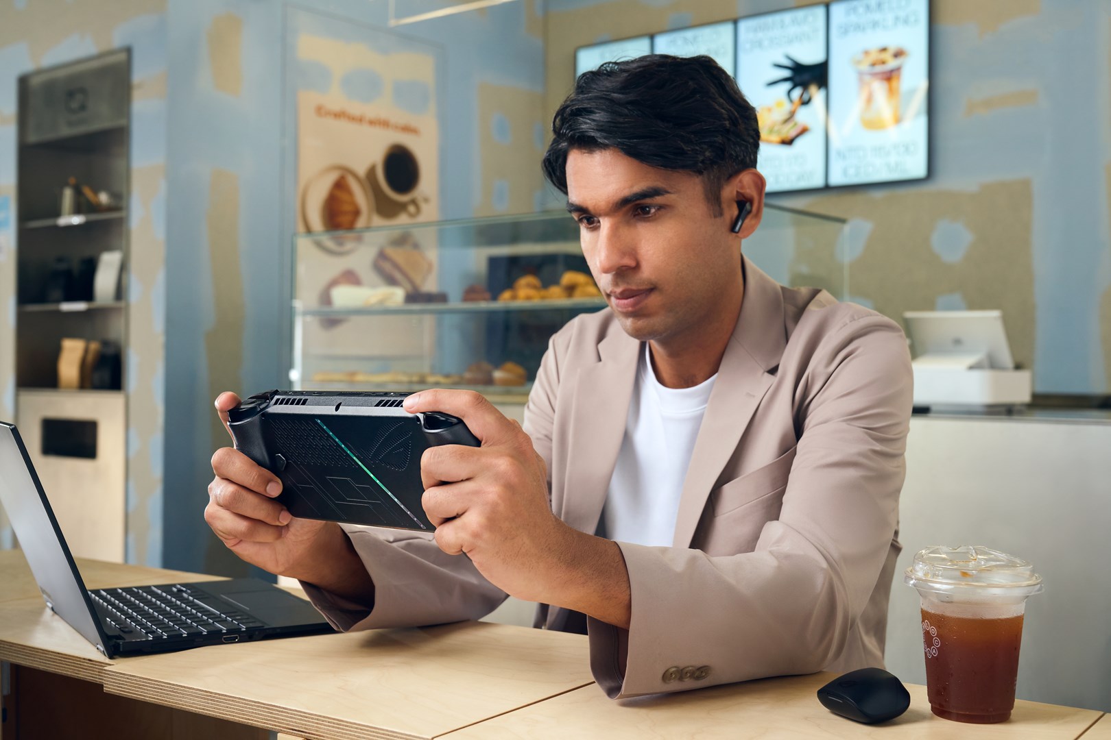 Prijenosna igraća konzola ASUS ROG Xbox Ally X RC73XA-NH011W (7" ekran, 1 TB, Wi-Fi, crna boja)-18