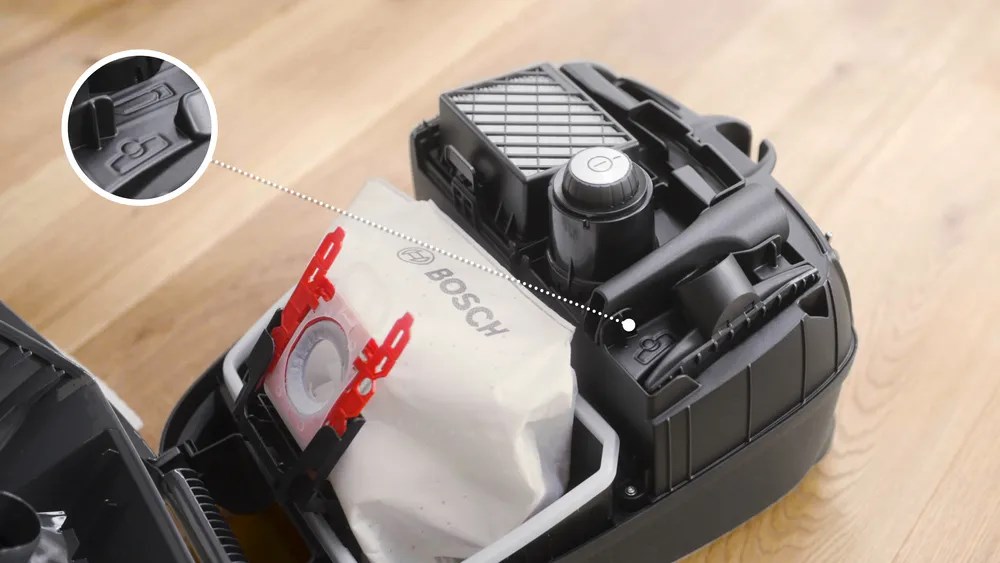 Usisavač BOSCH Serie 4 BGB41POW1 (850 W, crni, s vrećicom)-1