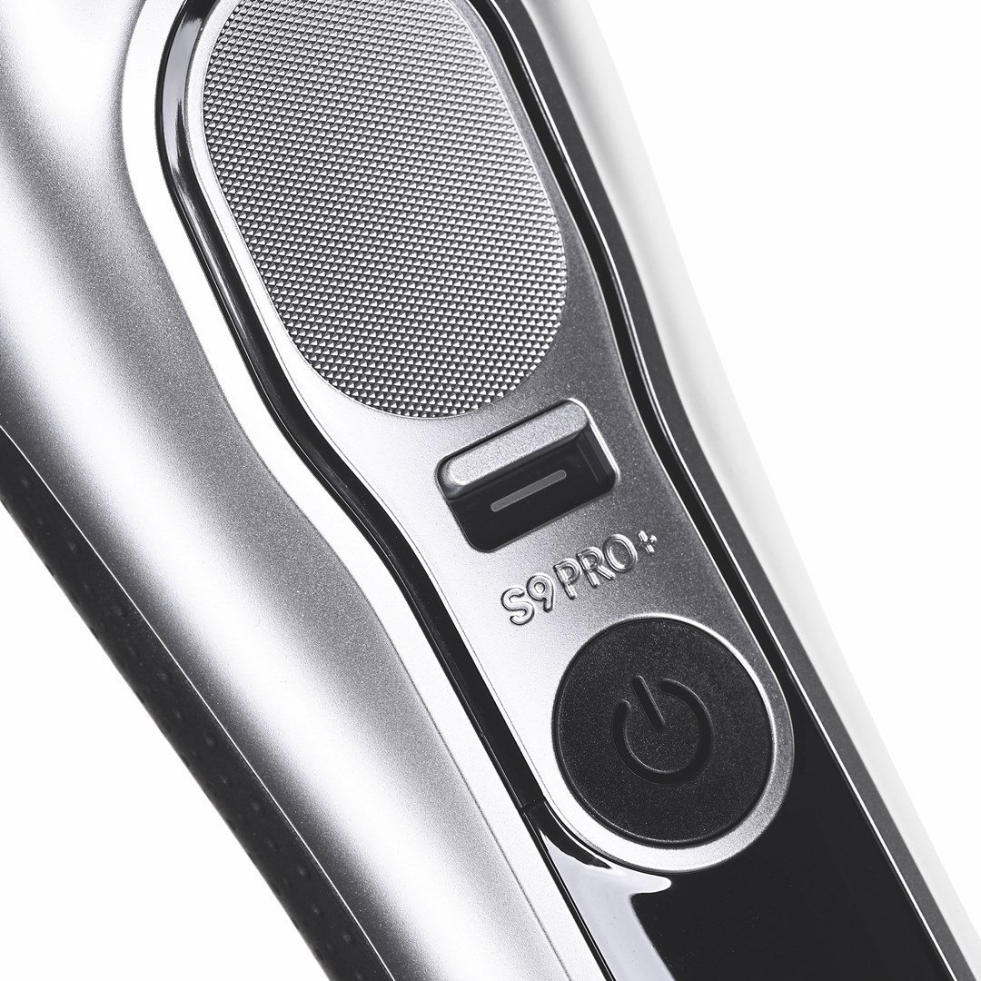 Brijac BRAUN Series 9 Pro+ 9667CC (Foil shaver, Trimmer, Srebrna)-4